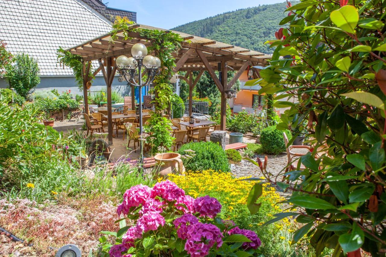 Weinhotel Hubertus Garni Klotten Ngoại thất bức ảnh