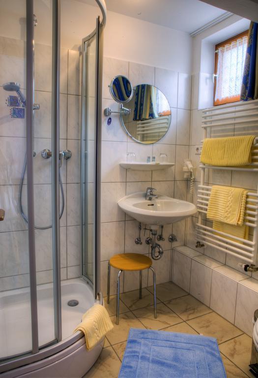 Weinhotel Hubertus Garni Klotten Ngoại thất bức ảnh