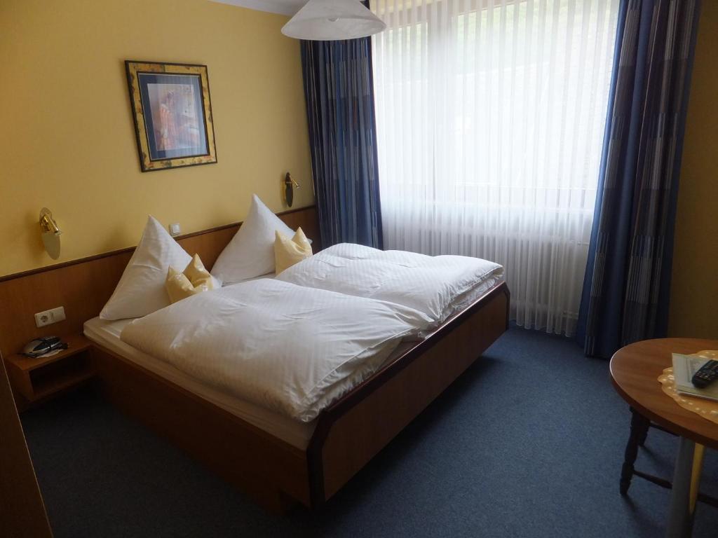 Weinhotel Hubertus Garni Klotten Phòng bức ảnh